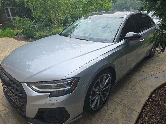 Used 2022 Audi S8 w/ S8 Comfort Plus Package AWD/4WD image 6