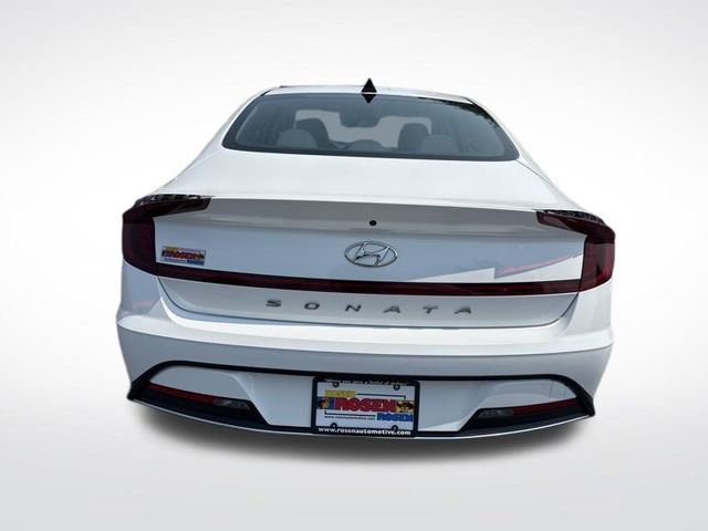 Used 2023 Hyundai Sonata SE w/ Preferred Accessory Package image 4