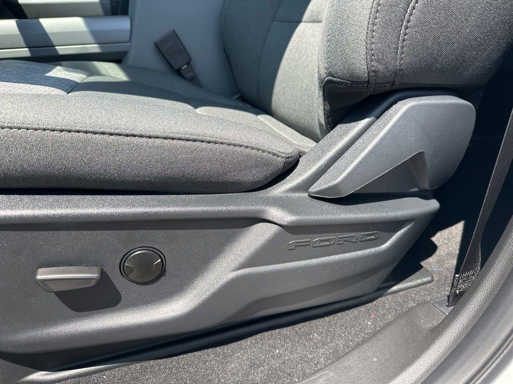 New 2026 Ford F250 XLT w/ XLT Premium Package image 18