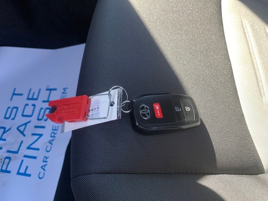 New 2025 Toyota Tacoma TRD Off-Road image 31