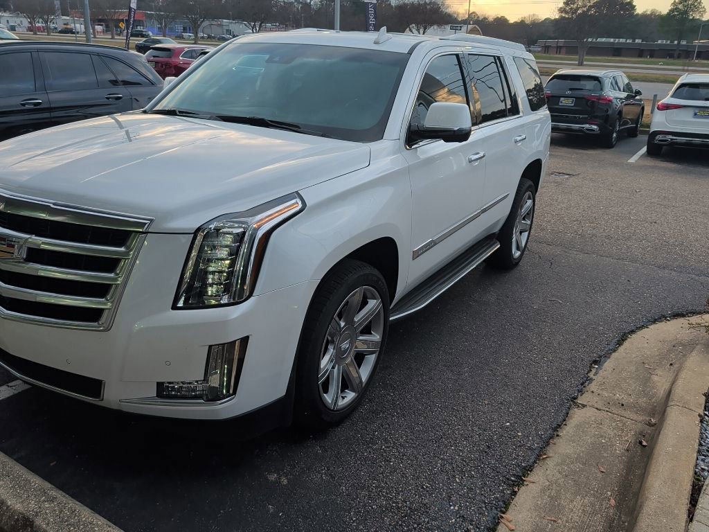 Used 2016 Cadillac Escalade Luxury image 5