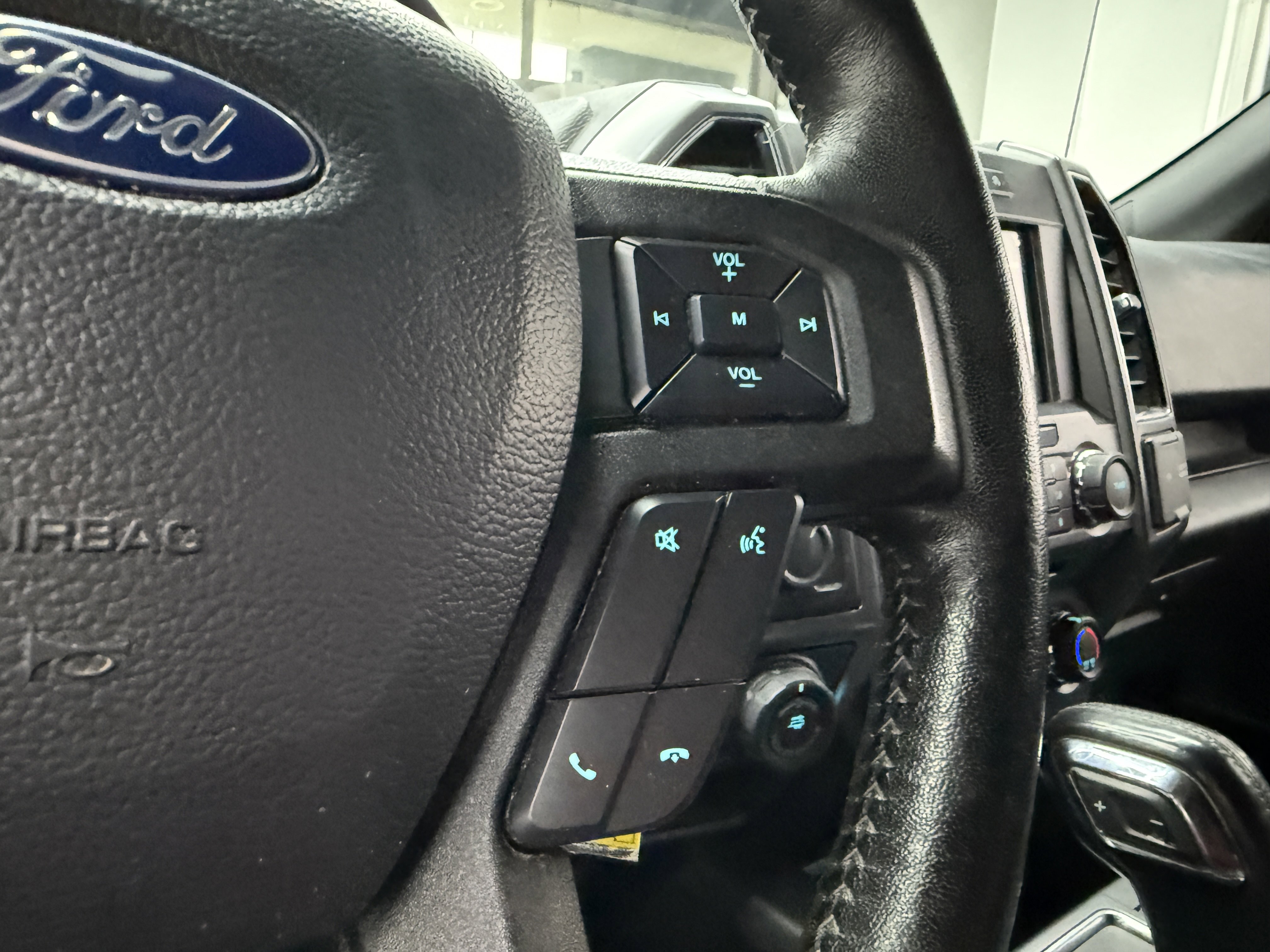 Used 2018 Ford F150 XLT w/ Equipment Group 302A Luxury image 14