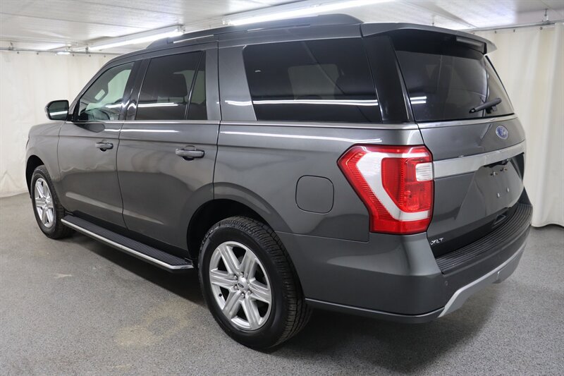 Used 2019 Ford Expedition XLT w/ Equipment Group 202A AWD/4WD image 4