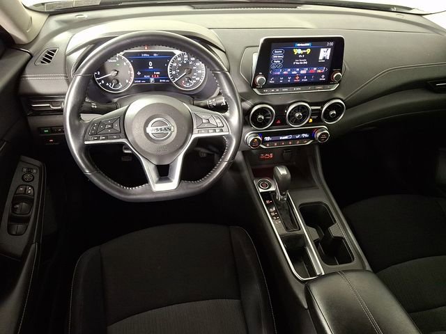 Used 2020 Nissan Sentra SV image 2
