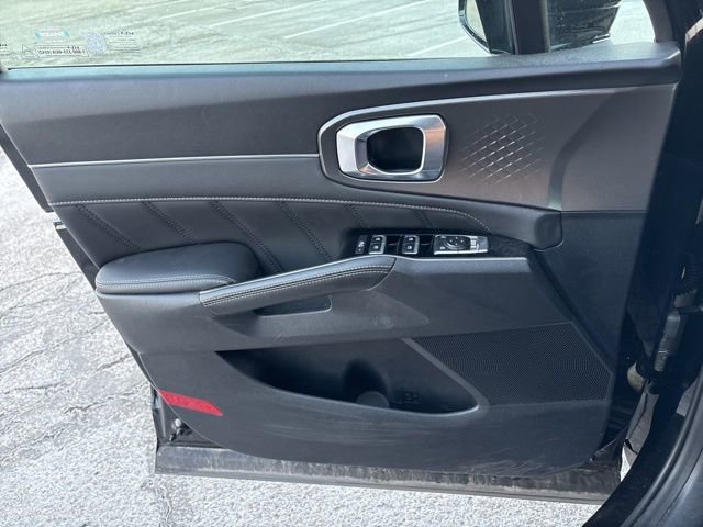 Used 2023 Kia Sorento SX image 22