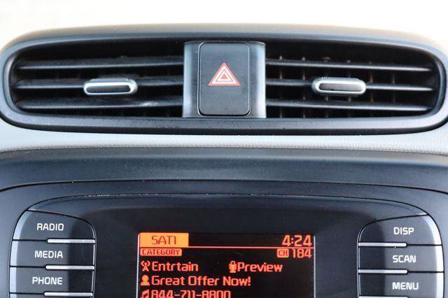 Used 2016 Kia Soul FWD image 36