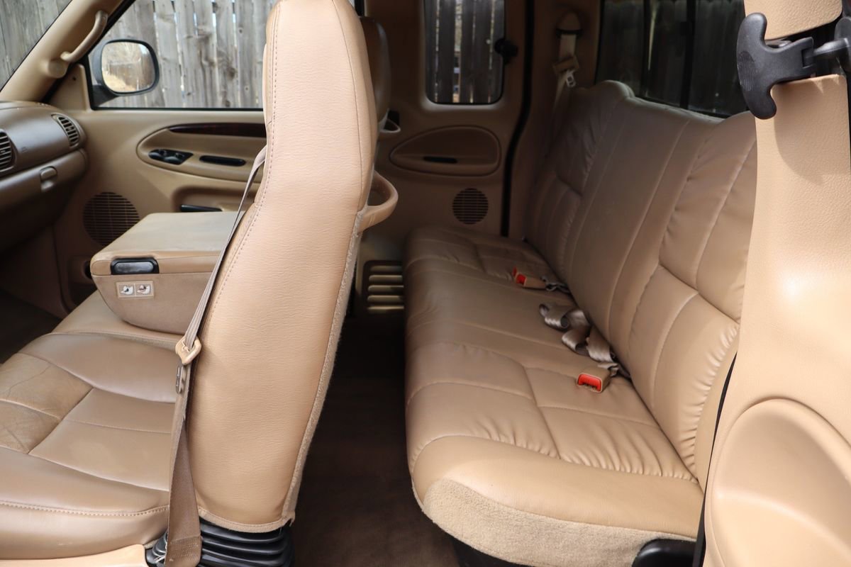 Used 2001 Dodge Ram 2500 Truck ST image 21