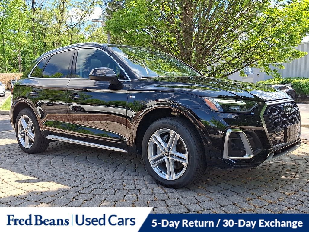 Used 2023 Audi Q5 e Premium w/ Convenience Package AWD/4WD image 1