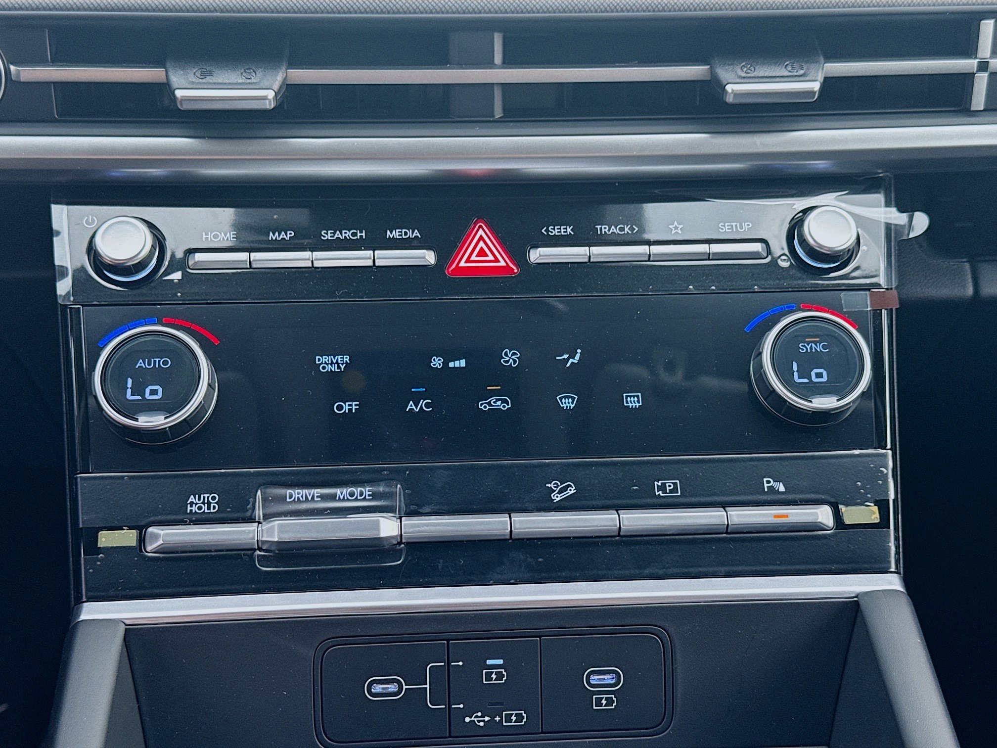New 2026 Hyundai Santa Fe SE FWD image 12
