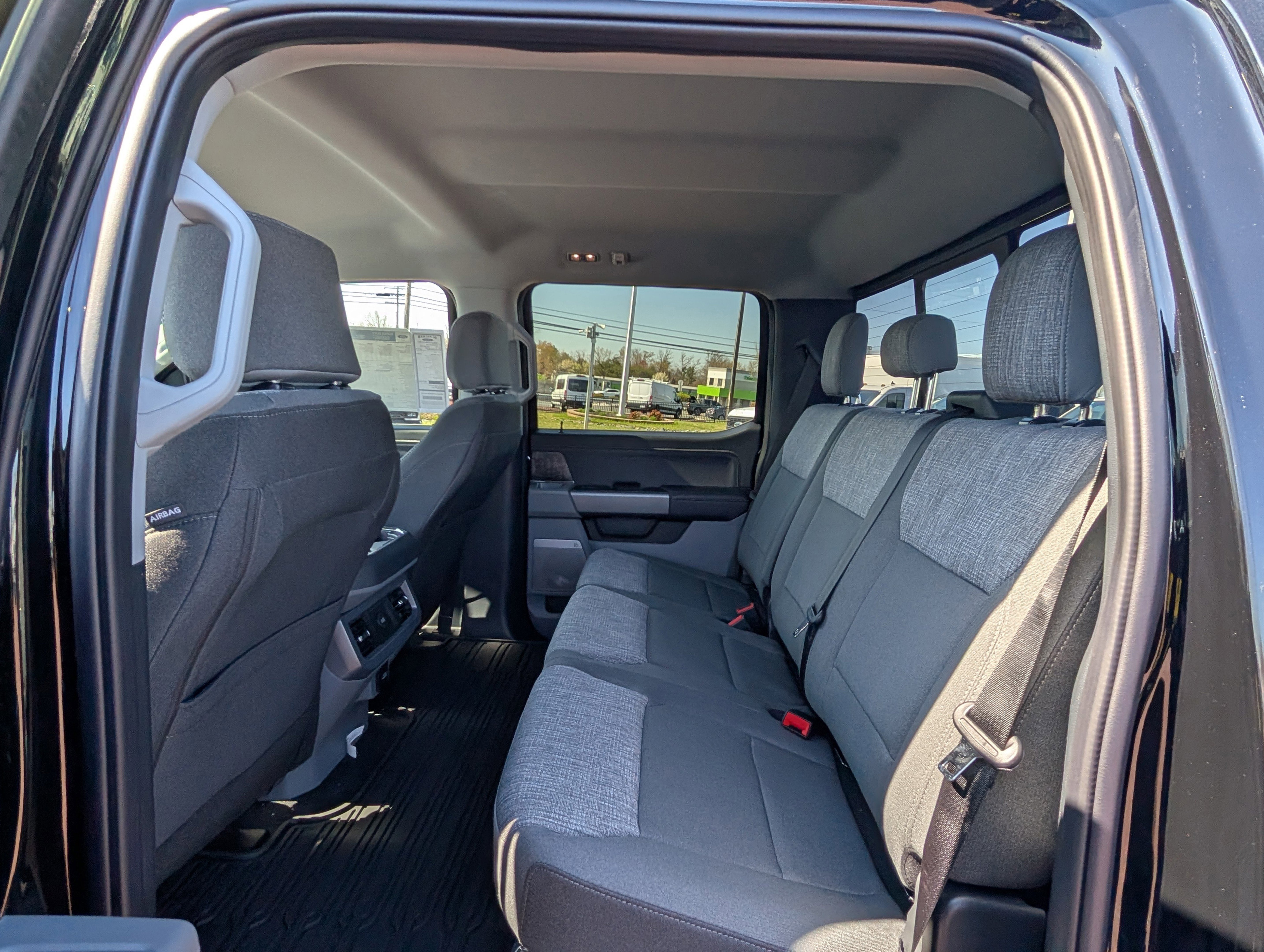 New 2025 Ford F350 XLT w/ Black Appearance Package image 11