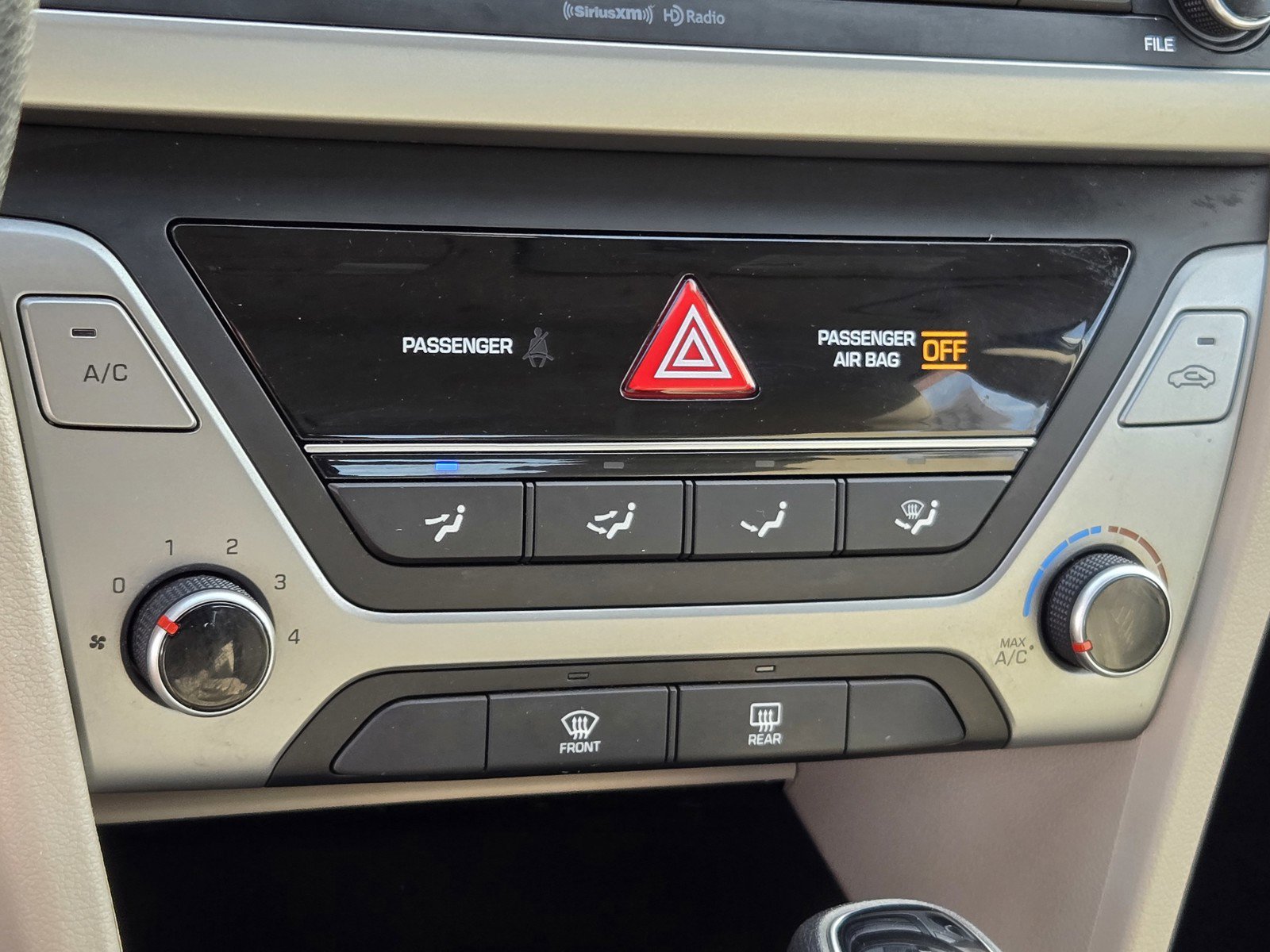 Used 2018 Hyundai Elantra SEL image 19