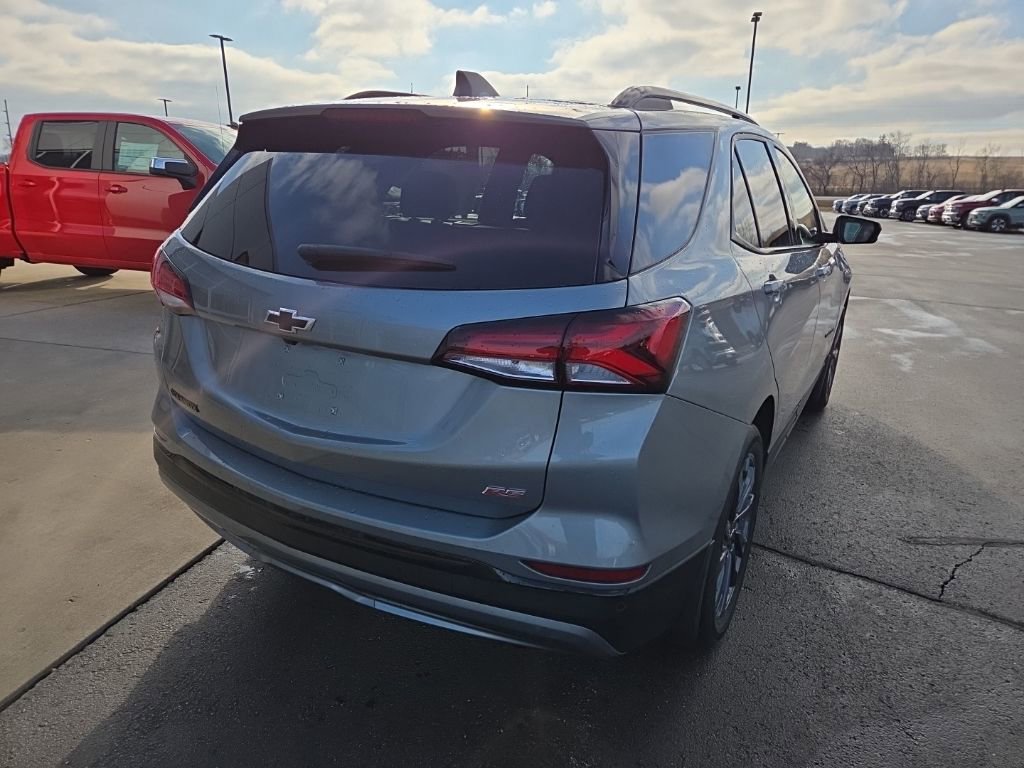 Certified 2024 Chevrolet Equinox RS w/ LPO, Floor Liner Package image 7