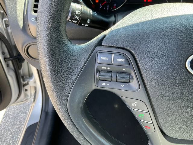 Used 2016 Kia Forte LX image 10