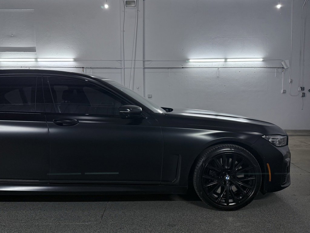 Used 2022 BMW 750i xDrive w/ Luxury Rear Seating Package image 4