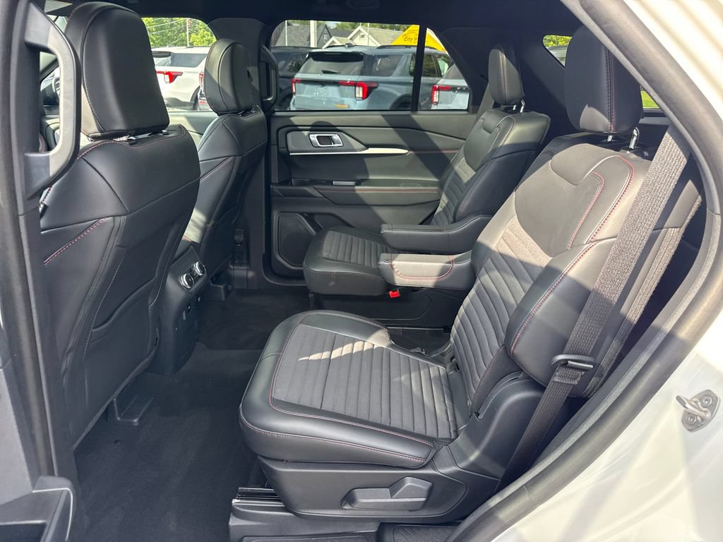 Used 2025 Ford Explorer ST-Line w/ Premium Package AWD/4WD image 18