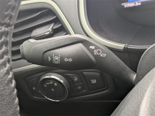 Used 2020 Ford Edge SEL image 28