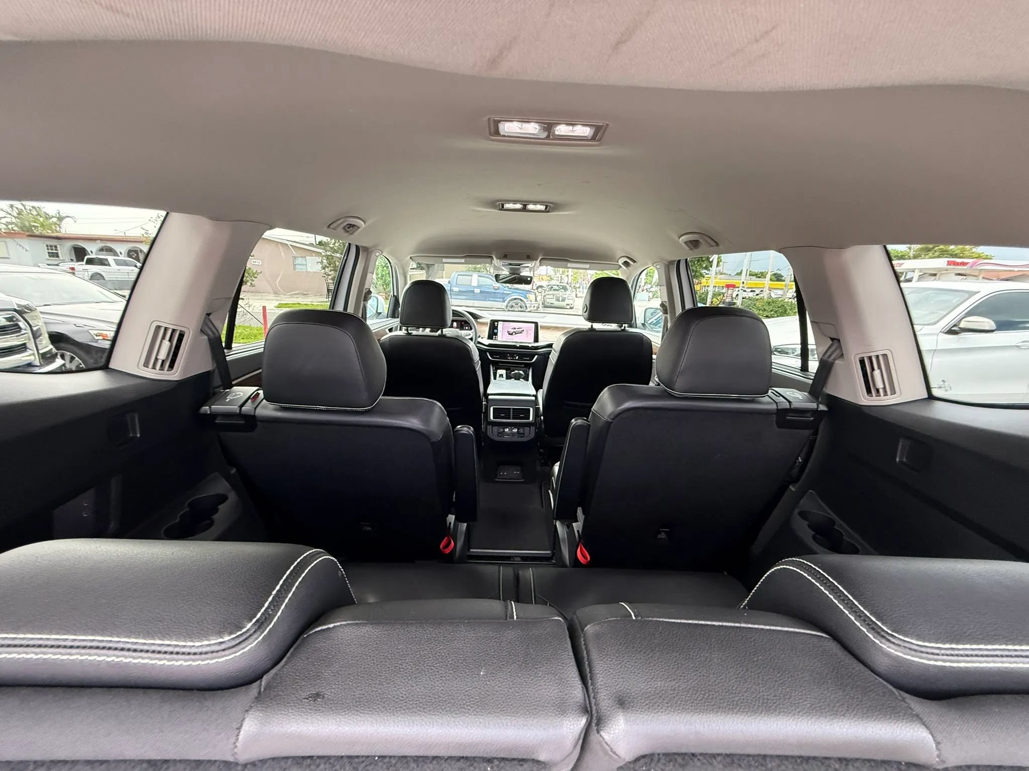 Used 2024 Volkswagen Atlas SE FWD image 21