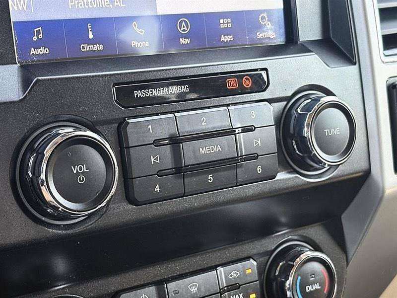 Used 2021 Ford F250 Lariat w/ Chrome Package AWD/4WD image 29