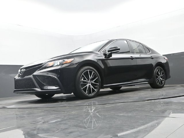 Used 2024 Toyota Camry SE FWD image 30