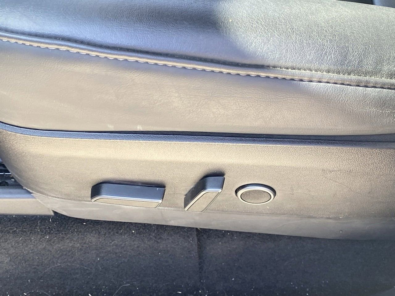 Used 2022 Tesla Model Y Long Range image 9