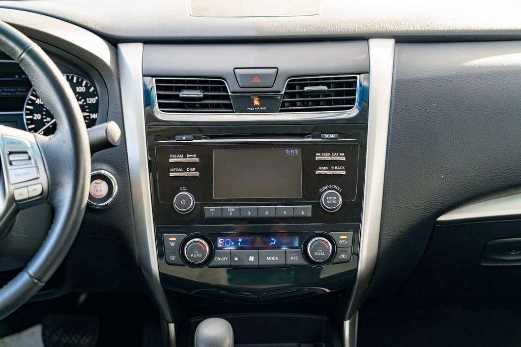 Used 2015 Nissan Altima 2.5 SV image 14