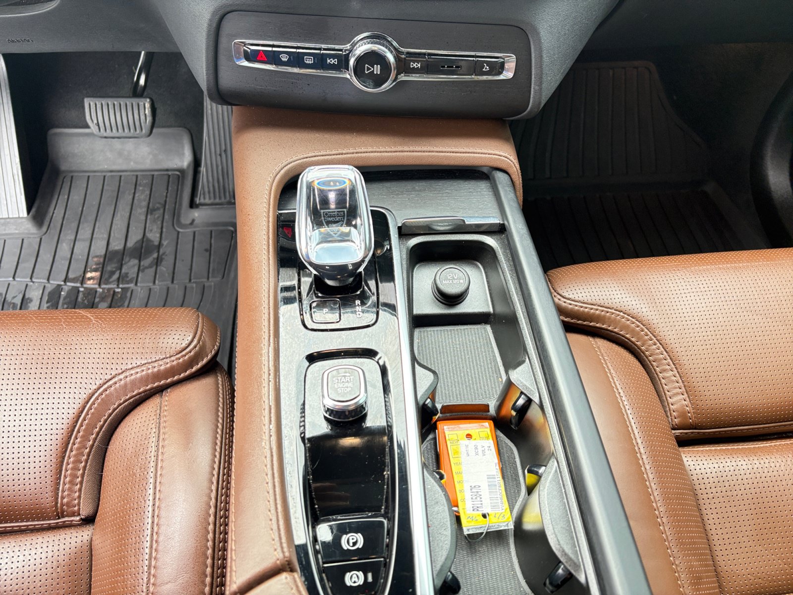 Used 2024 Volvo XC90 T8 Ultimate w/ Lounge Package AWD/4WD image 19