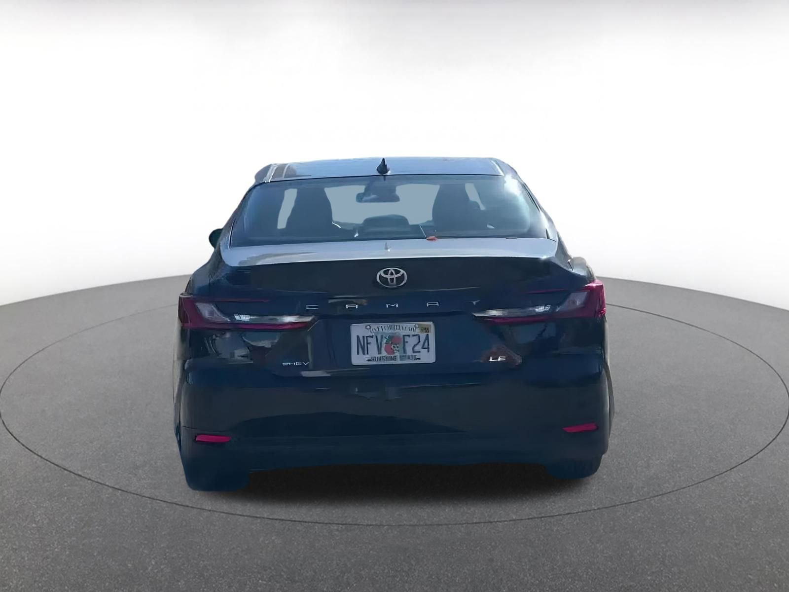 Used 2025 Toyota Camry LE image 12