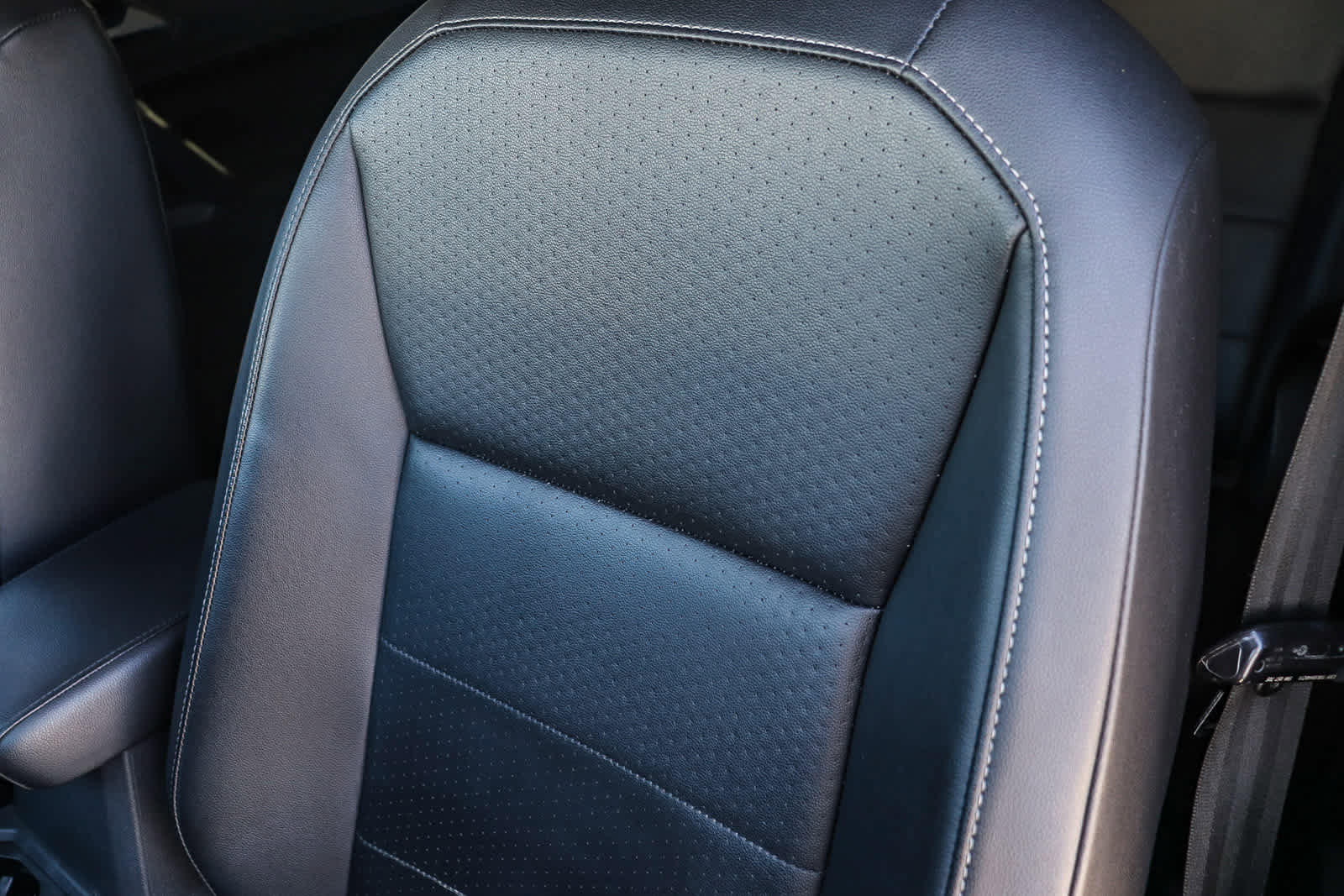 Used 2019 Volkswagen Tiguan SE image 27