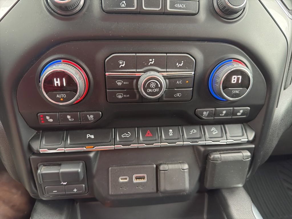 Used 2020 Chevrolet Silverado 2500 LTZ w/ LTZ Plus Package image 16