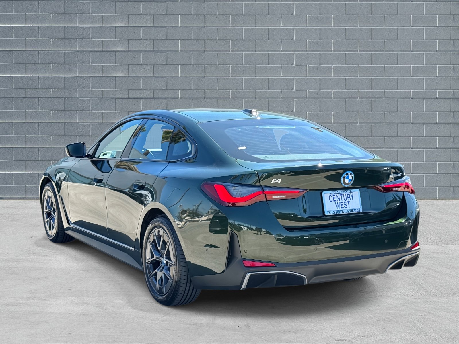 Certified 2023 BMW i4 eDrive35 w/ Parking Assistance Package image 3