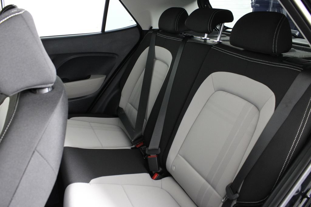 Certified 2024 Hyundai Venue SEL FWD image 21
