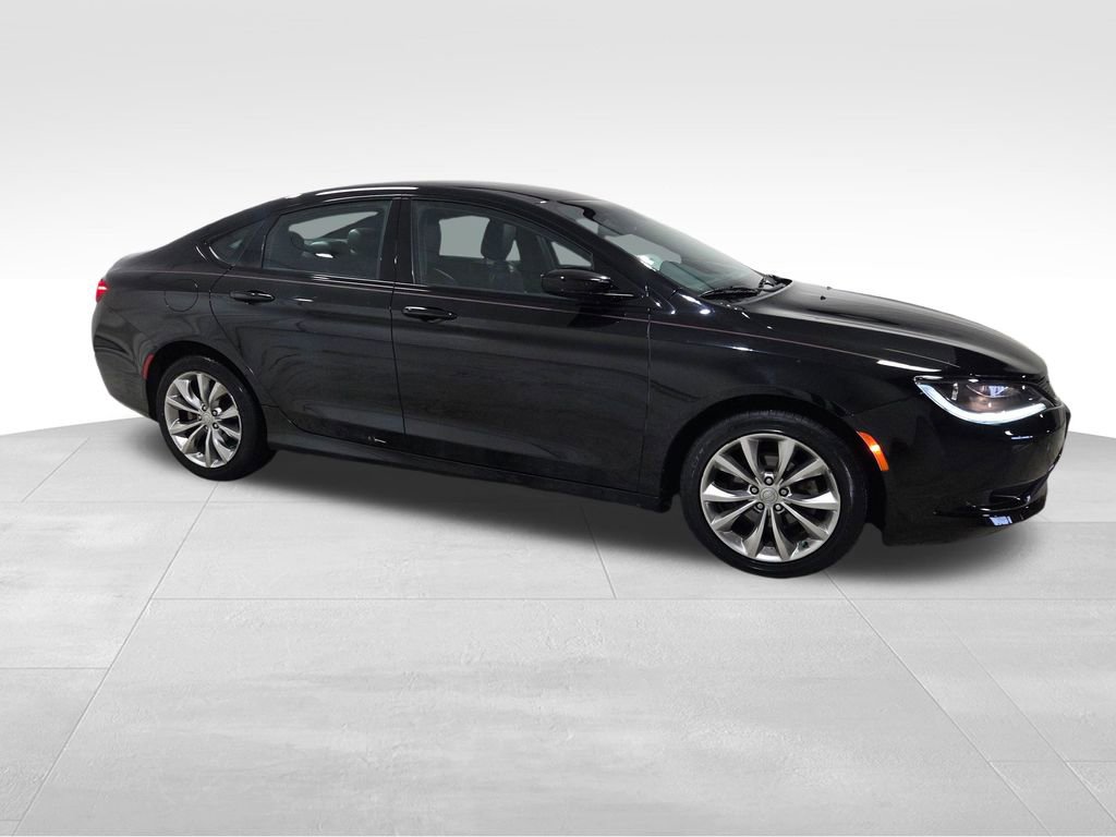 Used 2015 Chrysler 200 S w/ Comfort Group image 21