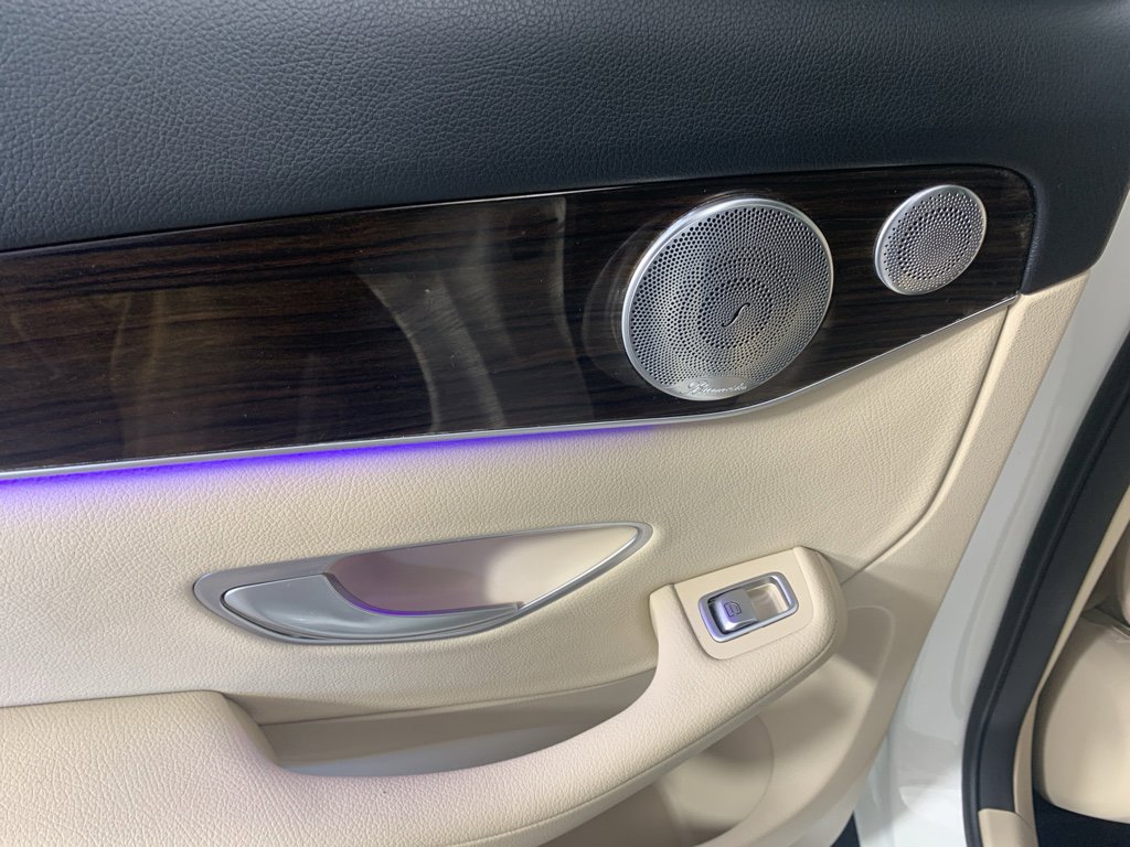 Used 2020 Mercedes-Benz GLC 300 4MATIC w/ Parking Assistance Package image 33