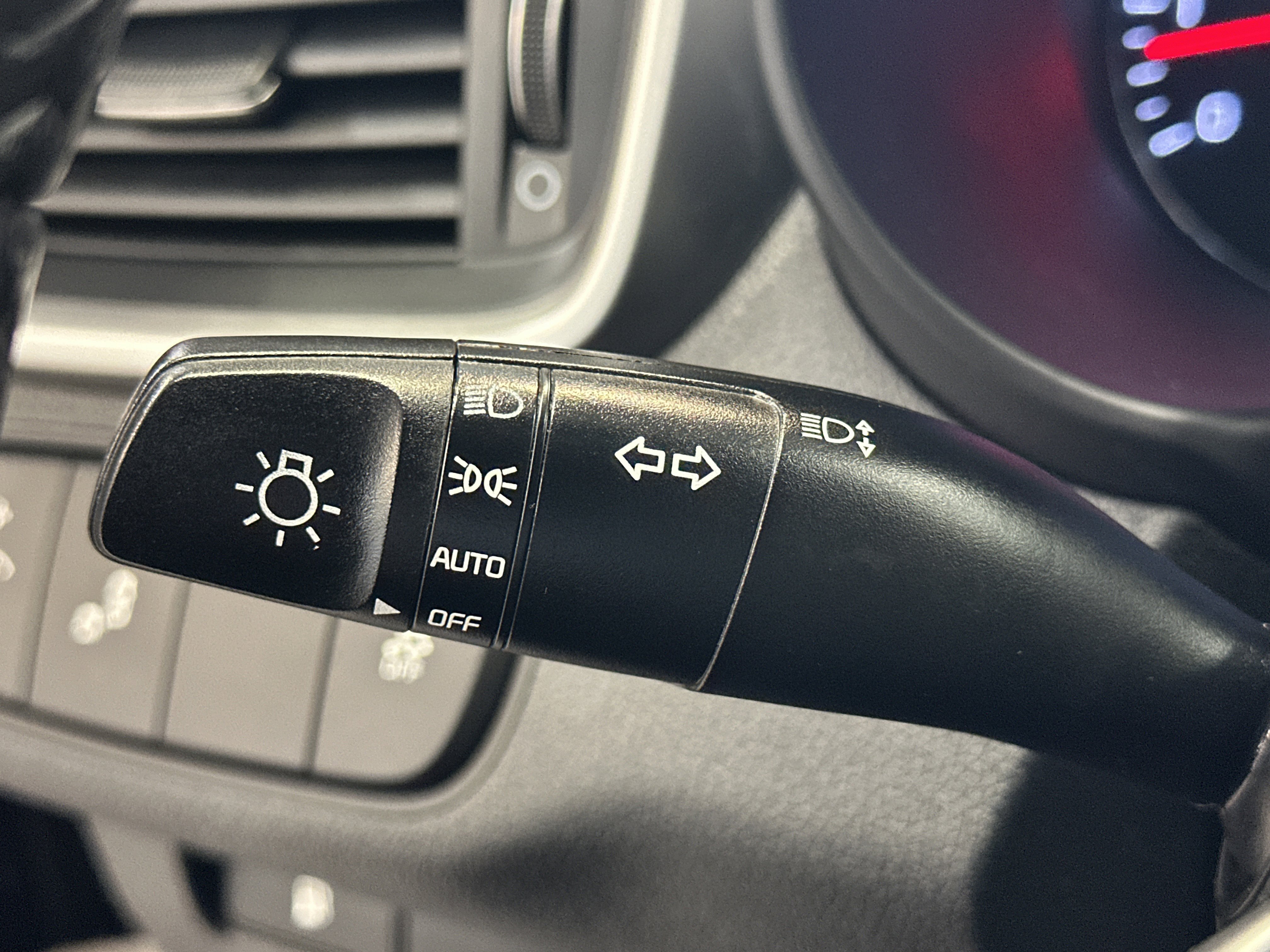 Used 2020 Kia Sorento S image 33