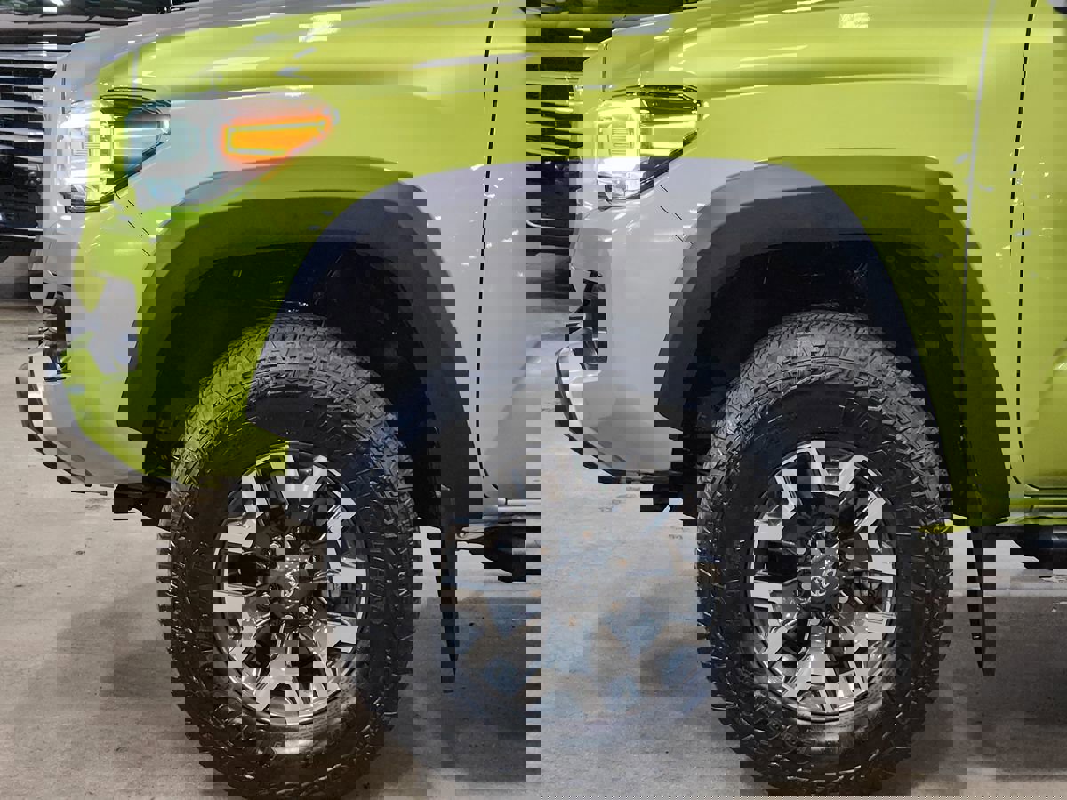 Used 2023 Toyota Tacoma TRD Off-Road image 5