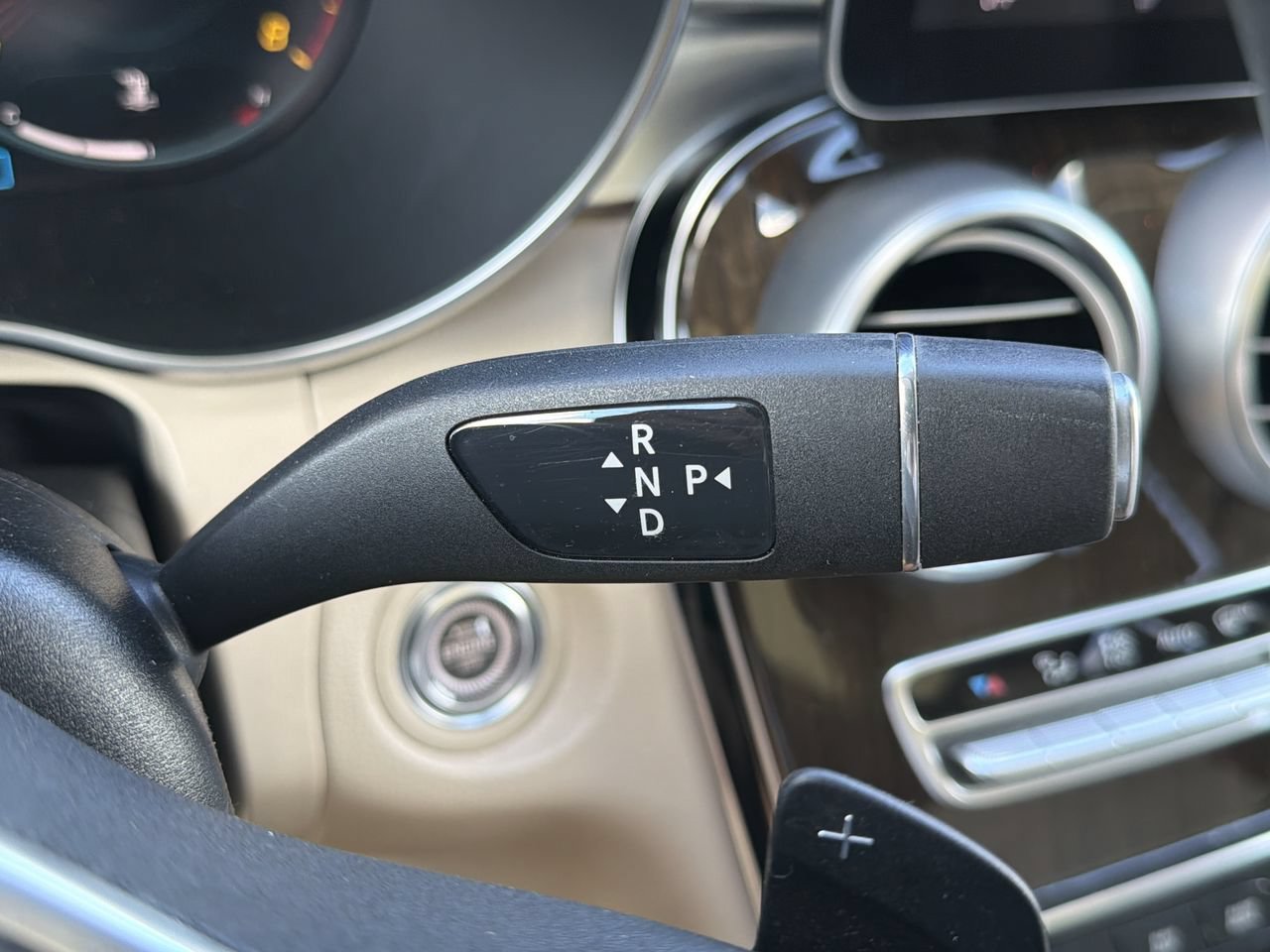 Used 2021 Mercedes-Benz GLC 300 image 26