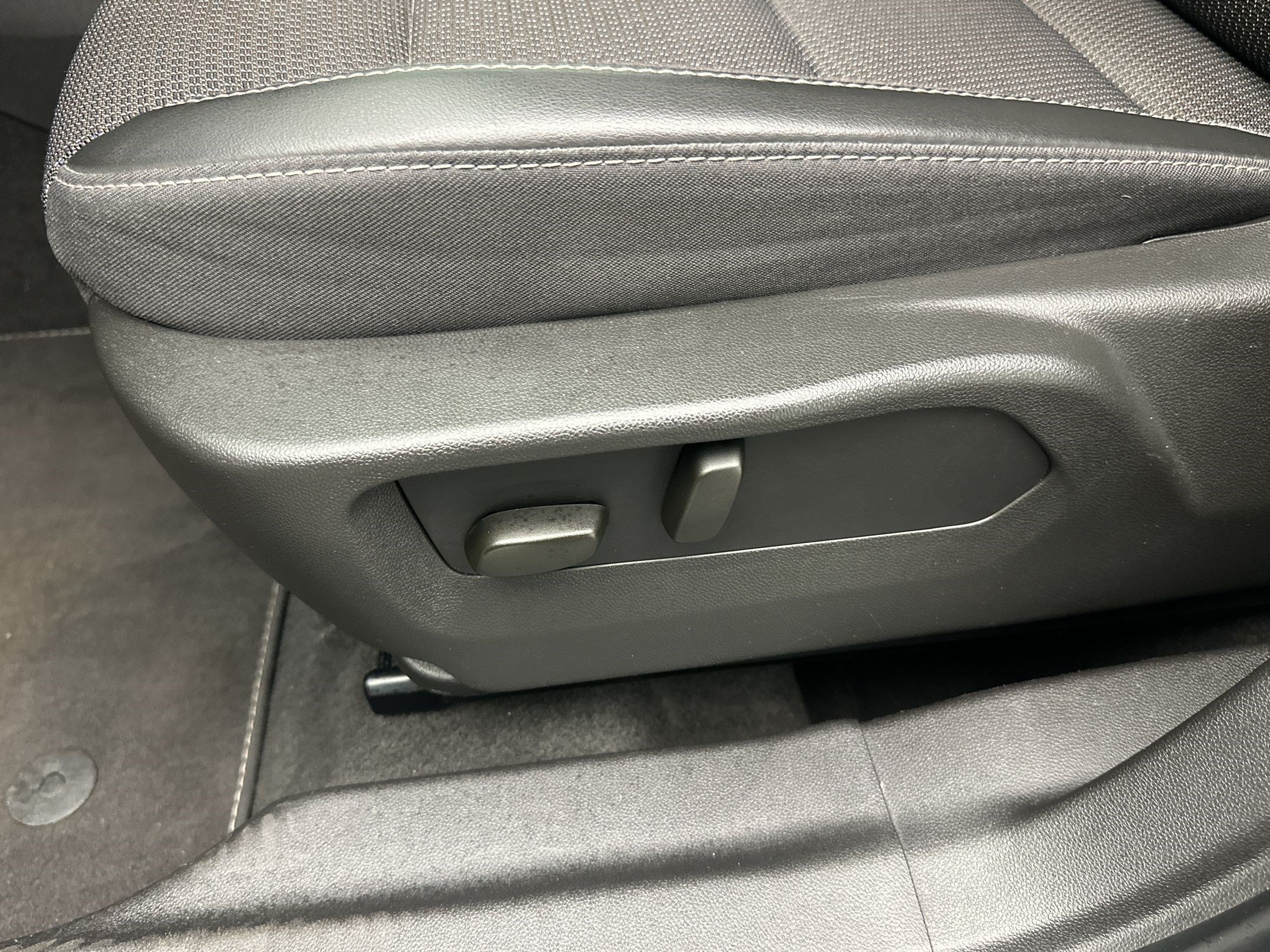 Certified 2023 Buick Envision Preferred AWD/4WD image 14