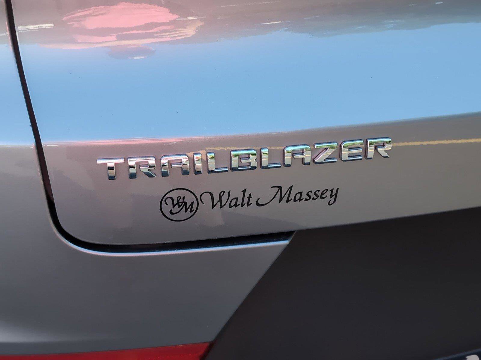 Used 2025 Chevrolet TrailBlazer LT FWD image 32