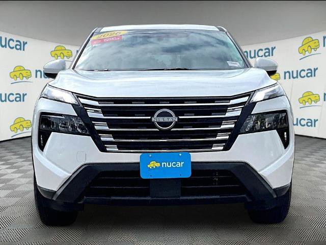 Certified 2026 Nissan Rogue SV AWD/4WD image 2