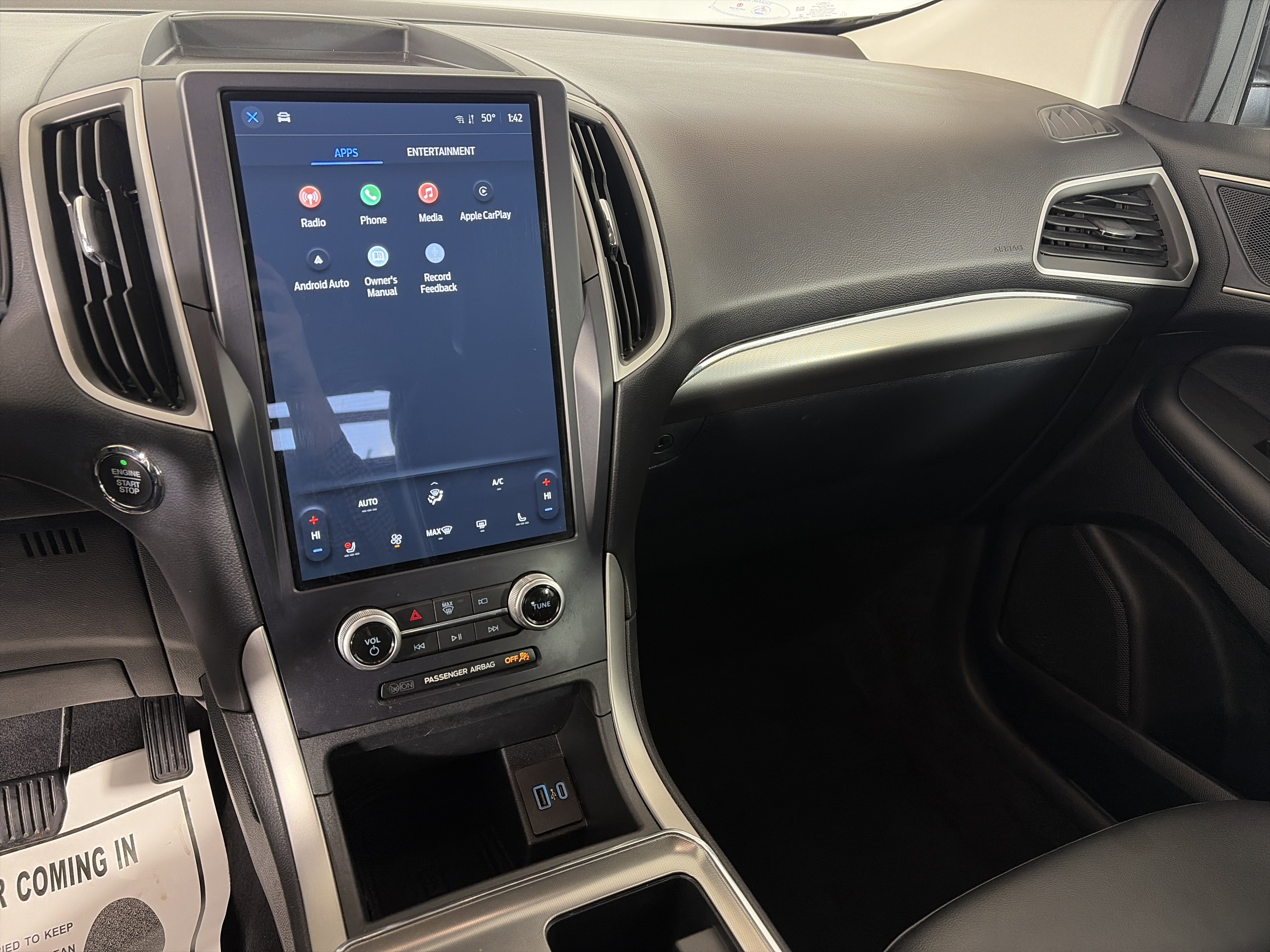 Used 2022 Ford Edge SEL w/ Convenience Package image 4