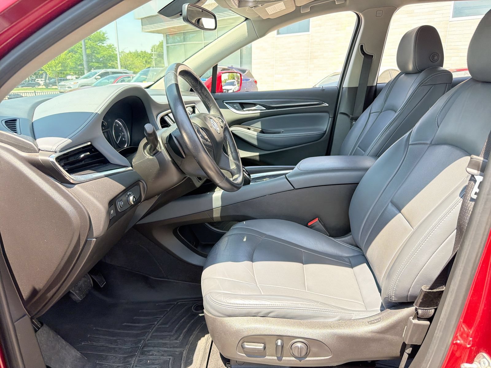 Used 2018 Buick Enclave Essence AWD/4WD image 14