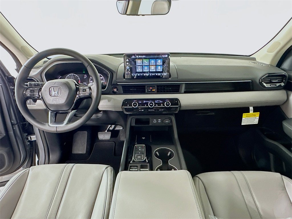 New 2025 Honda Pilot EX-L image 3