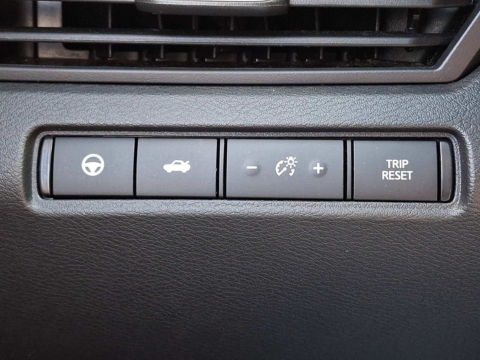 Certified 2023 Nissan Altima 2.0 SR FWD image 23