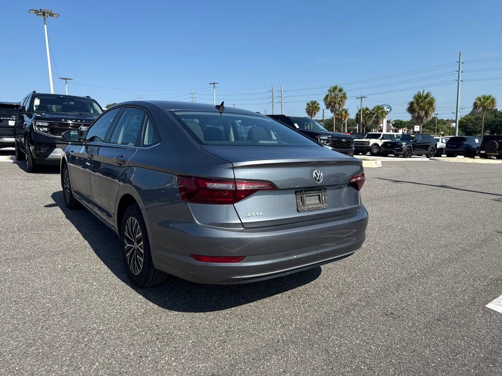 Used 2021 Volkswagen Jetta SE FWD image 3
