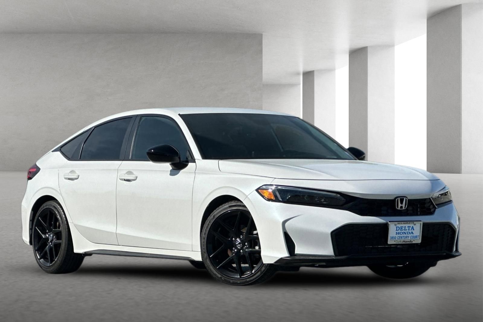 Used 2025 Honda Civic Sport image 2