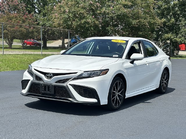 Certified 2024 Toyota Camry SE FWD image 4