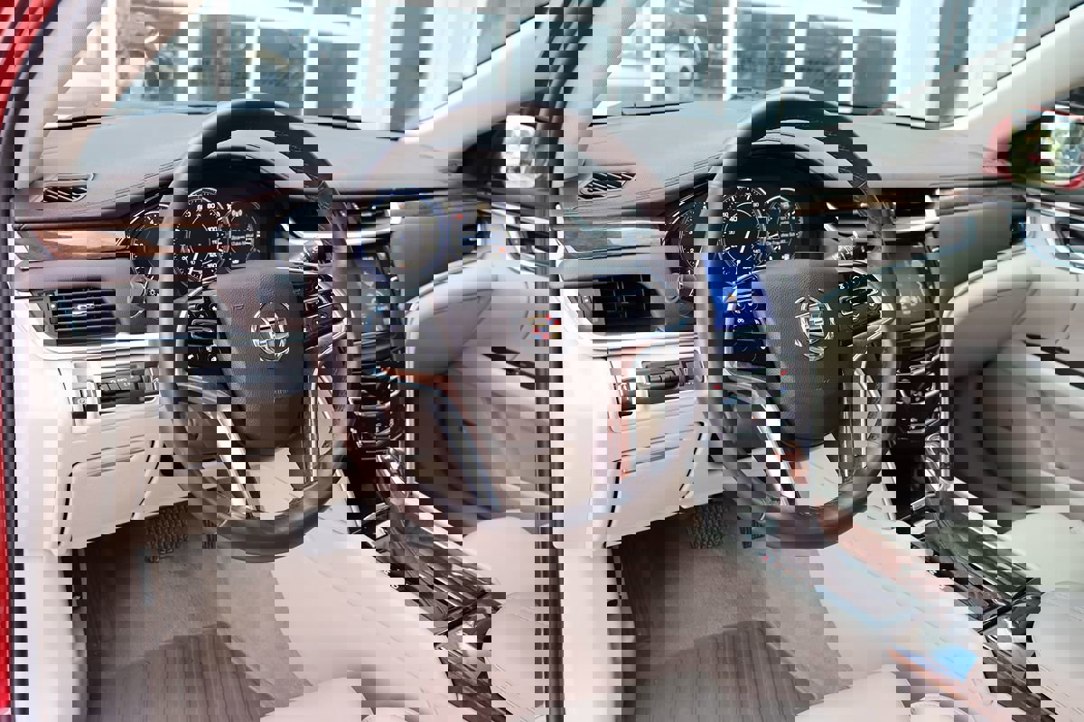 Used 2014 Cadillac XTS Premium image 13