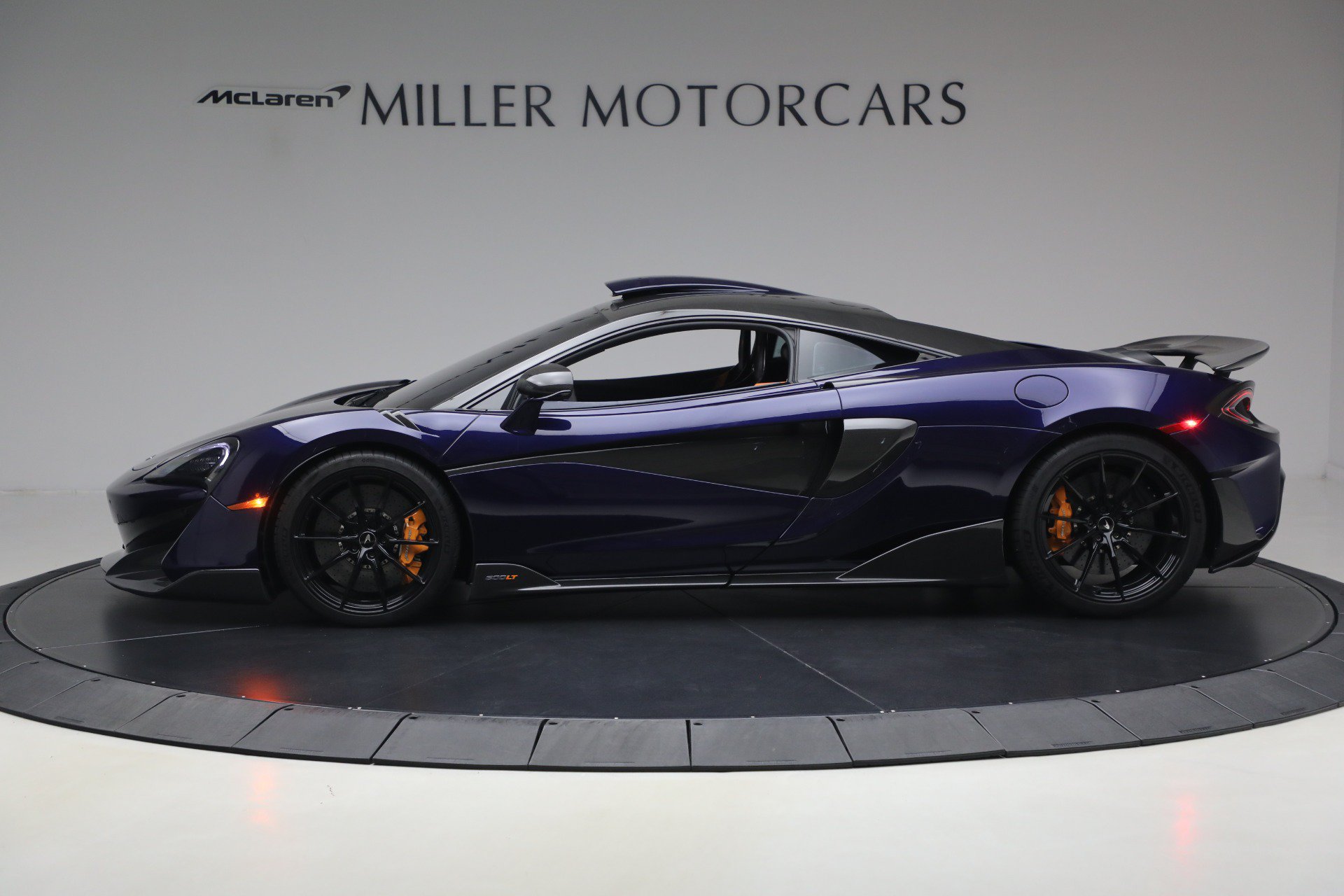 Used 2019 McLaren 600LT RWD image 3
