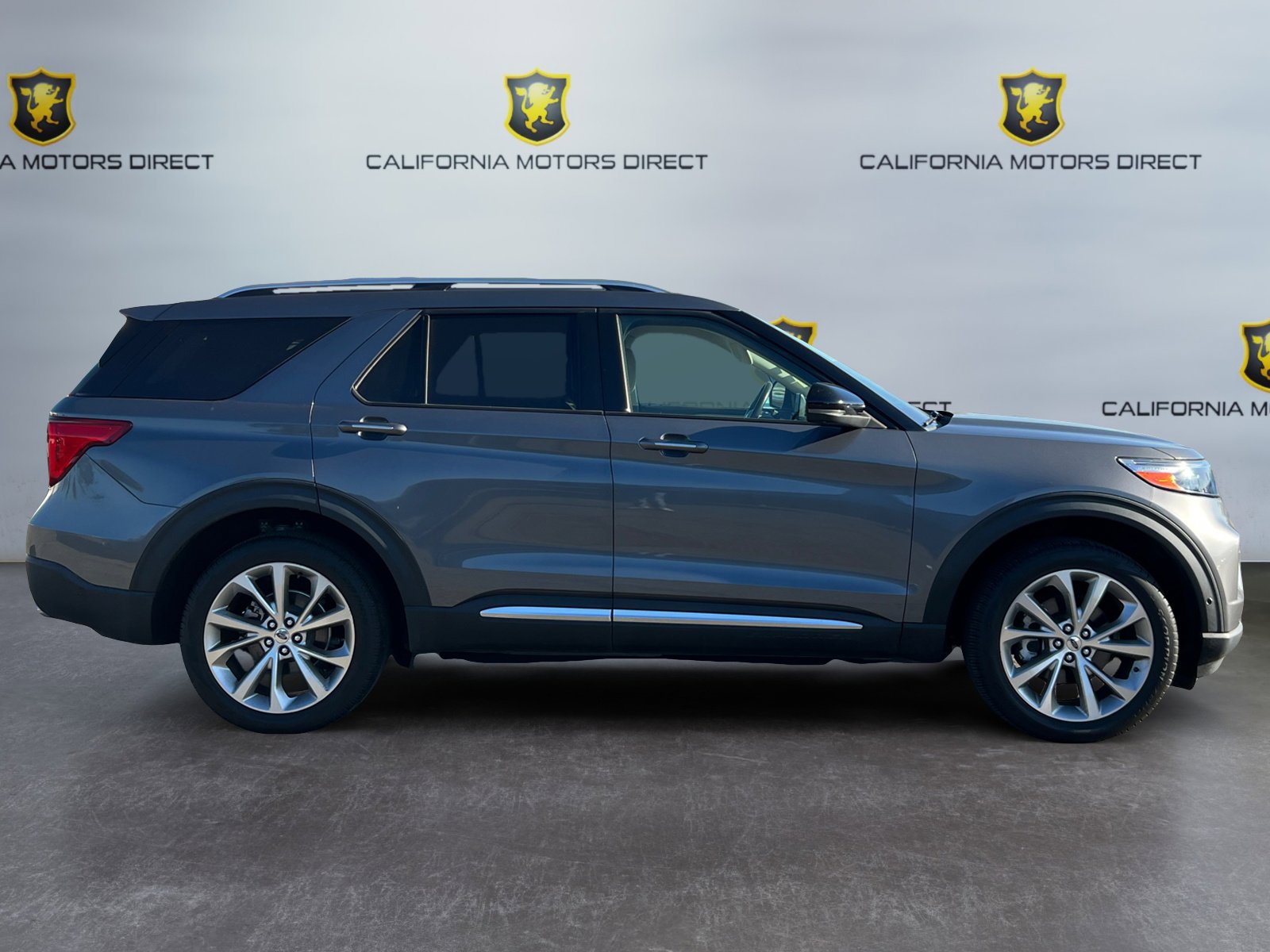 Used 2022 Ford Explorer Platinum w/ Equipment Group 601A image 6