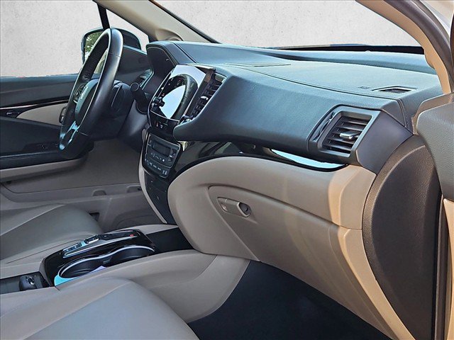 Used 2019 Honda Pilot Touring image 19